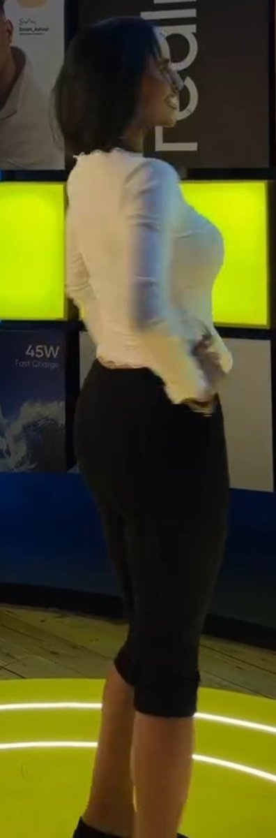 NPC2_1's tweet photo. الشيب السافل ده🥵 مش هيستحمل لما توصلي المهرجان https://t.co/sZrnr5xvgx