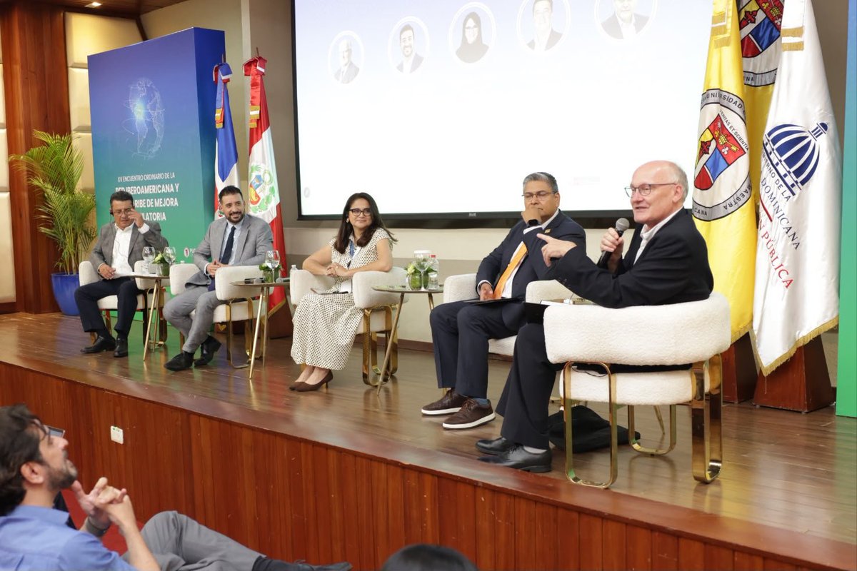 MapRDo's tweet photo. Representantes de más de 20 países, organismos internacionales y especialistas participaron en la apertura del XV Encuentro Ordinario de la Red Iberoamericana y del Caribe de Mejora Regulatoria, un espacio que busca impulsar marcos normativos más eficientes, transparentes. https://t.co/vJSpAUxcTu
