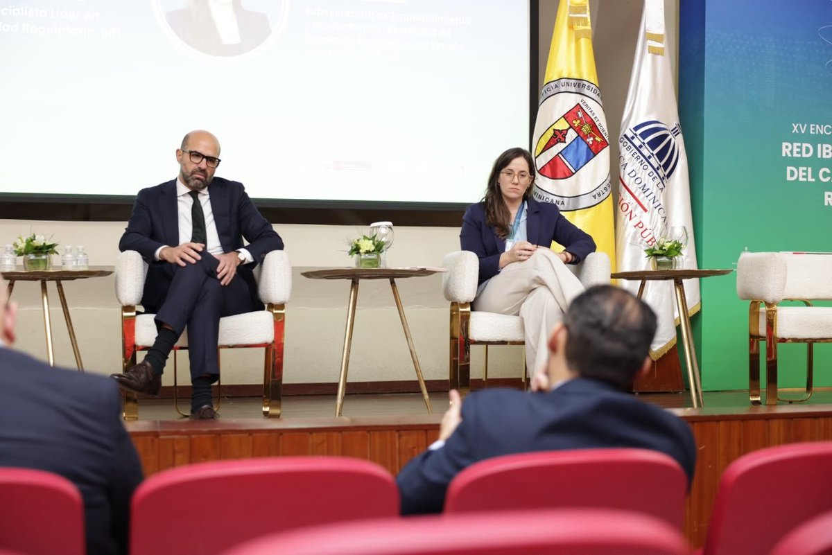 MapRDo's tweet photo. Durante la primera jornada, se analizaron temas prioritarios como la aplicación de la inteligencia artificial a la mejora regulatoria, la simplificación administrativa y los retos de los gobiernos subnacionales para llevar a cabo reformas efectivas. https://t.co/EjdMUvbeCT