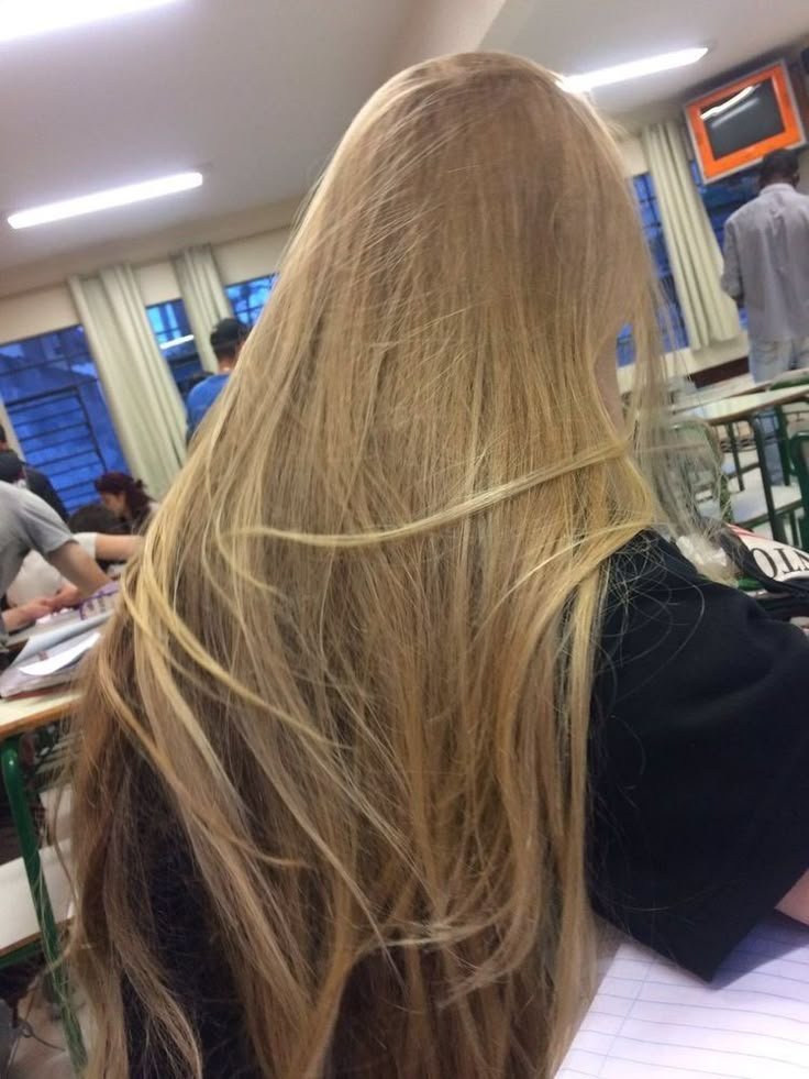 synkholiday's tweet photo. Noelle's hair is a spectrum https://t.co/I9FPYsXVcQ