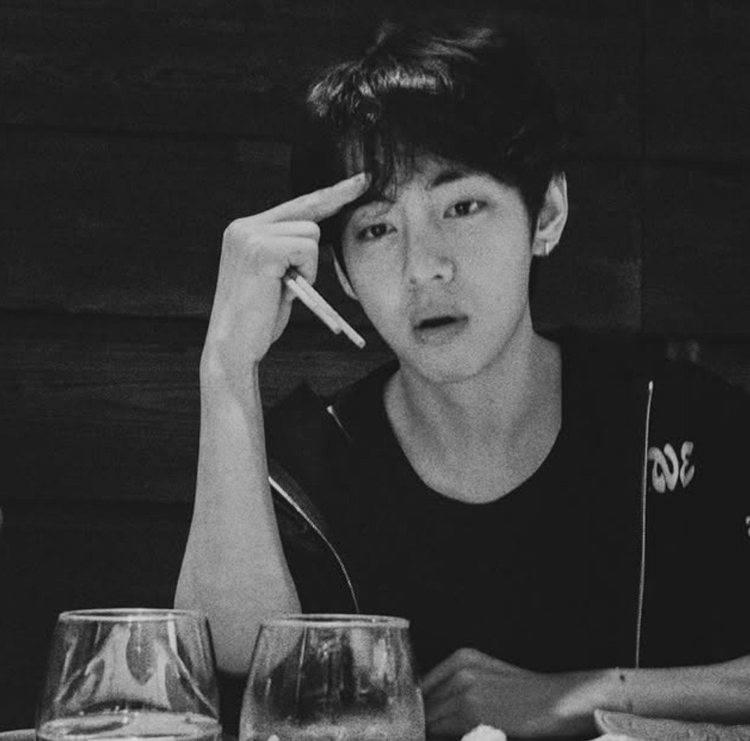thvrchve's tweet photo. MY BABYYY TAE !! https://t.co/BO569Xc1vQ