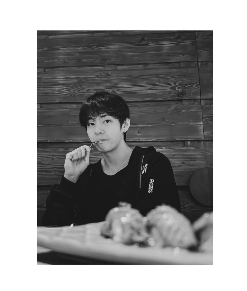 yooniorh's tweet photo. te AMOOOO jungkook mil gracias 😞😞🩷 https://t.co/GfvMvdoHTP