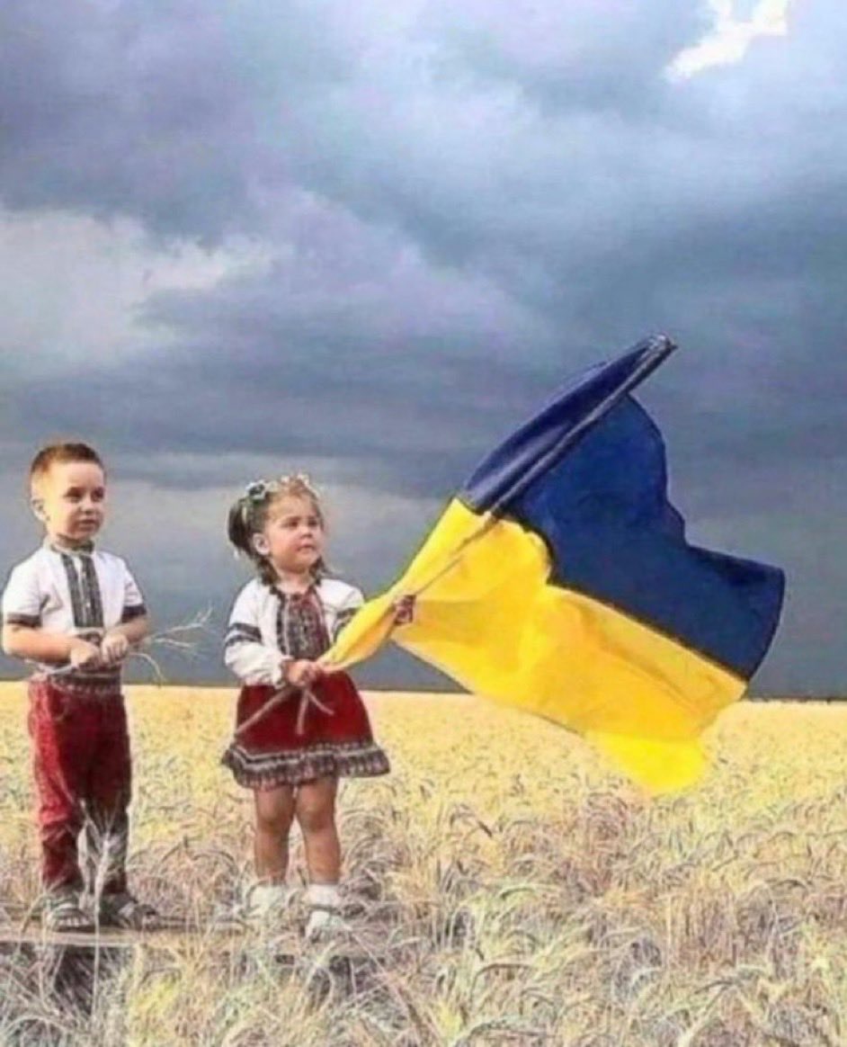 hasek_dominik's tweet photo. I am Czech, and I support Ukraine against the worst criminals and terrorist monsters—such as Putin and others—because I want to live in peace. https://t.co/AA55cFLYUm