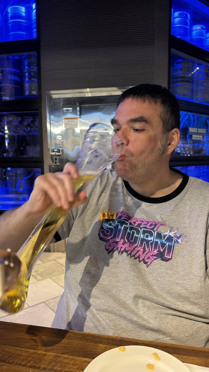 VITOUFO76's tweet photo. It’s been one of those days. Cider on tap. Let’s fooking go!!! https://t.co/bF2otHO059