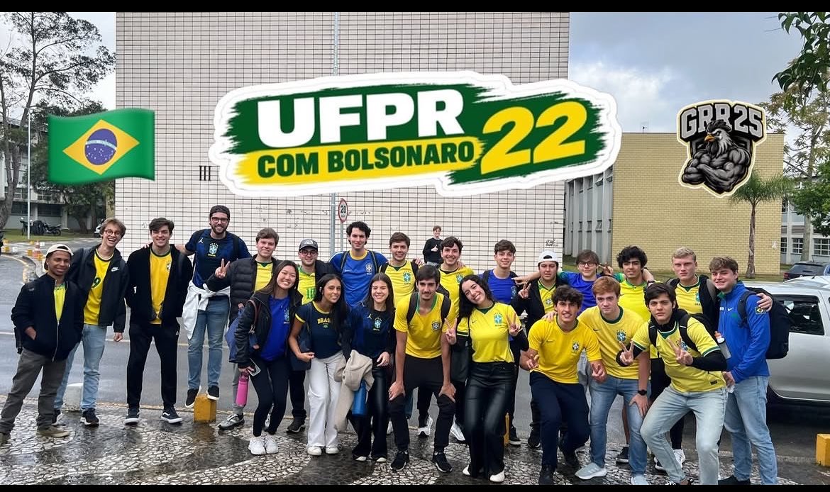 MeninRibeiro's tweet photo. Minha solidariedade aos estudantes de Engenharia Civil da UFPR que declararam apoio ao Flávio e estão sofrendo represálias de colegas e professores.

Orgulho desses jovens! 🇧🇷🇧🇷🇧🇷 https://t.co/J9yjhyRkNX