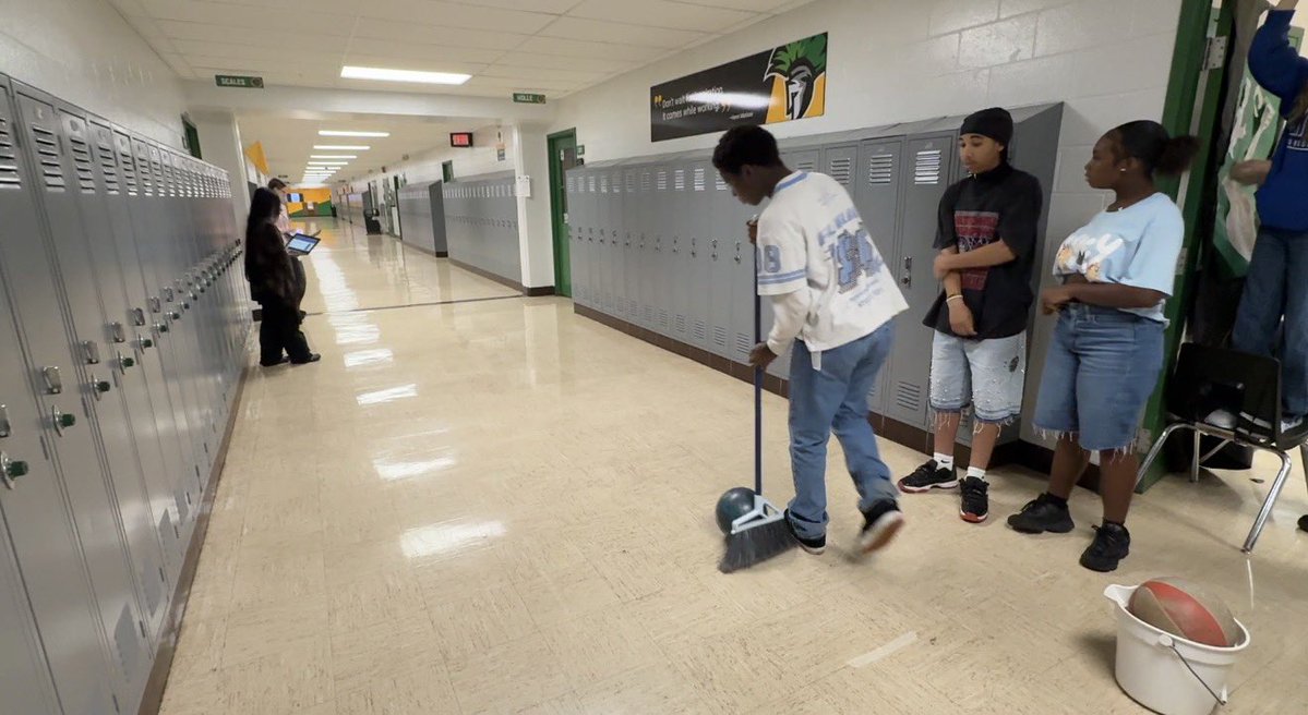 WesternTheSTEM's tweet photo. ⚙️🏀 Physics in motion! Mr. Holcomb’s class put Newton’s Second Law to the test by pushing a bowling ball and a basketball down the hall. The heavier bowling ball needed more force to achieve the same acceleration as the lighter basketball.💚💛

#WarriorPride #STEM https://t.co/OSRGXYipAN
