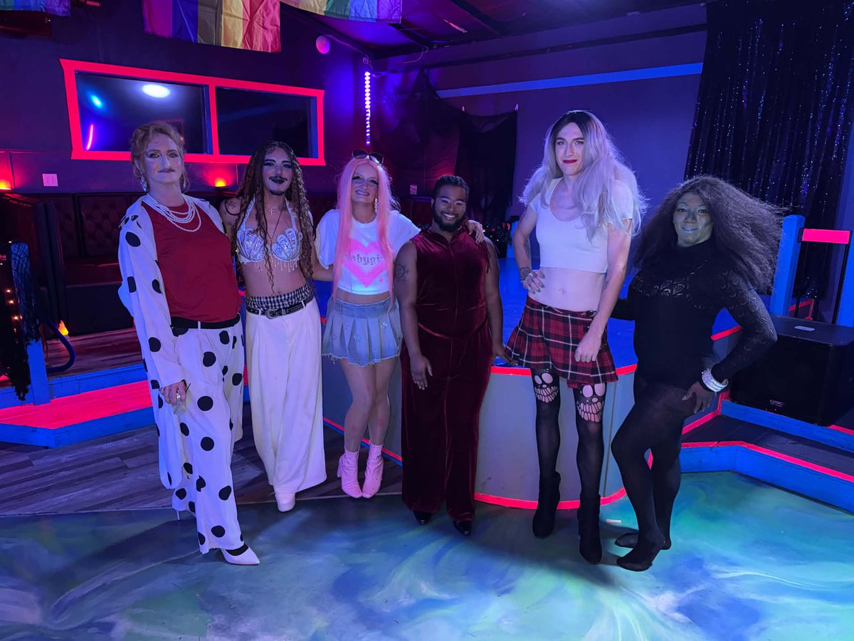 MetropolisAug's tweet photo. Last week was an AWESOME kickoff to Victoria’s Drag Race, and we’re ready for Week 2! 🎤🎸 Tonight, we hope you LOVE ROCK ’N’ ROLL! 🤘❤️ Come out, join the fun, and let’s see who’s ready to rock the stage!

Doors open at 9 PM. See you tonight, BB! 💋

#EdgeOfAugusta #LGBTQAugusta https://t.co/zLBTfzusxu