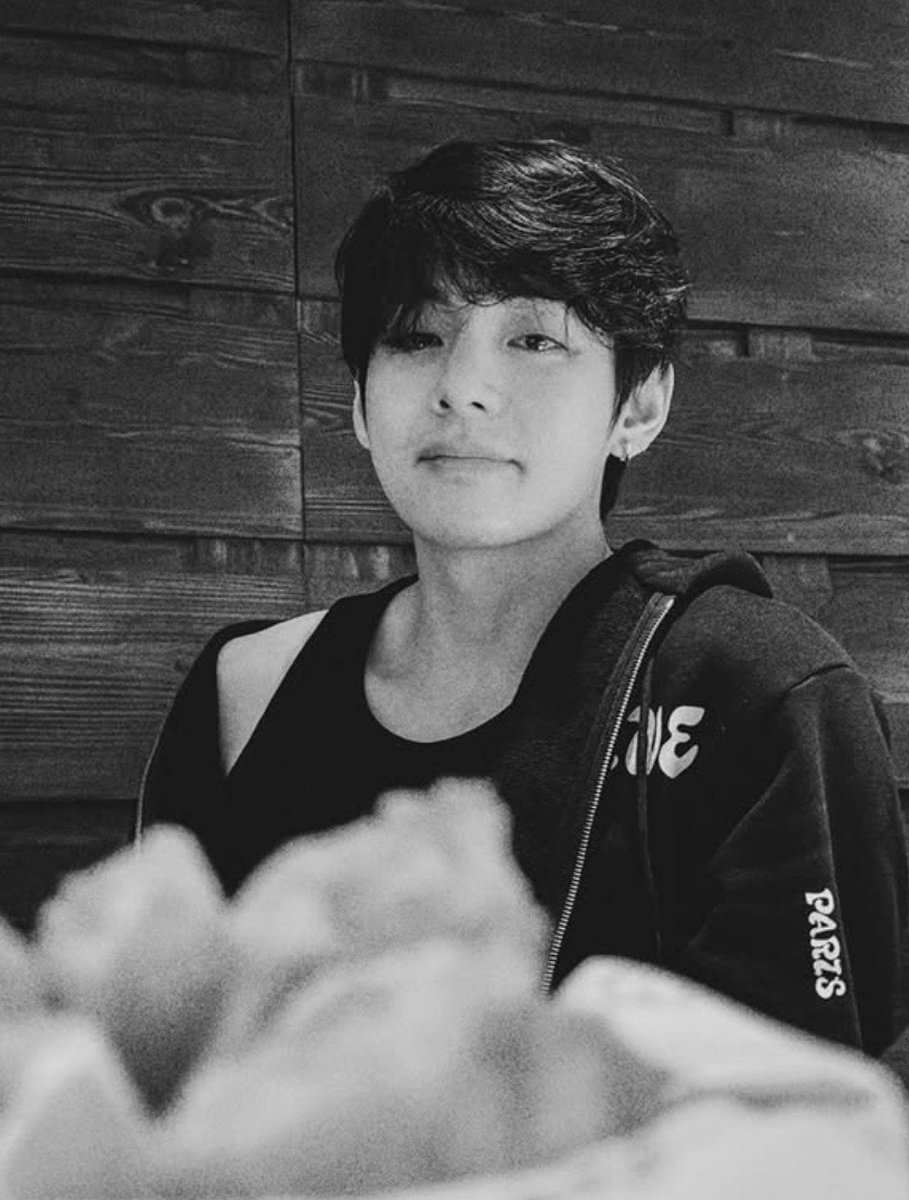 thvrchve's tweet photo. every heartbeat whispers your name, and just looking at you makes me fall in love all over again, deeper than before. https://t.co/dE2tg3Yjb4