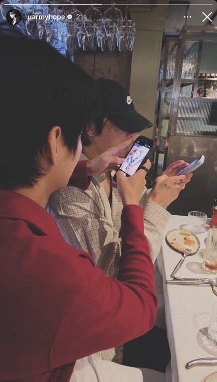 kvstrawcigs's tweet photo. TAEKOOK 😭😭 https://t.co/2Q4NtT8S3d