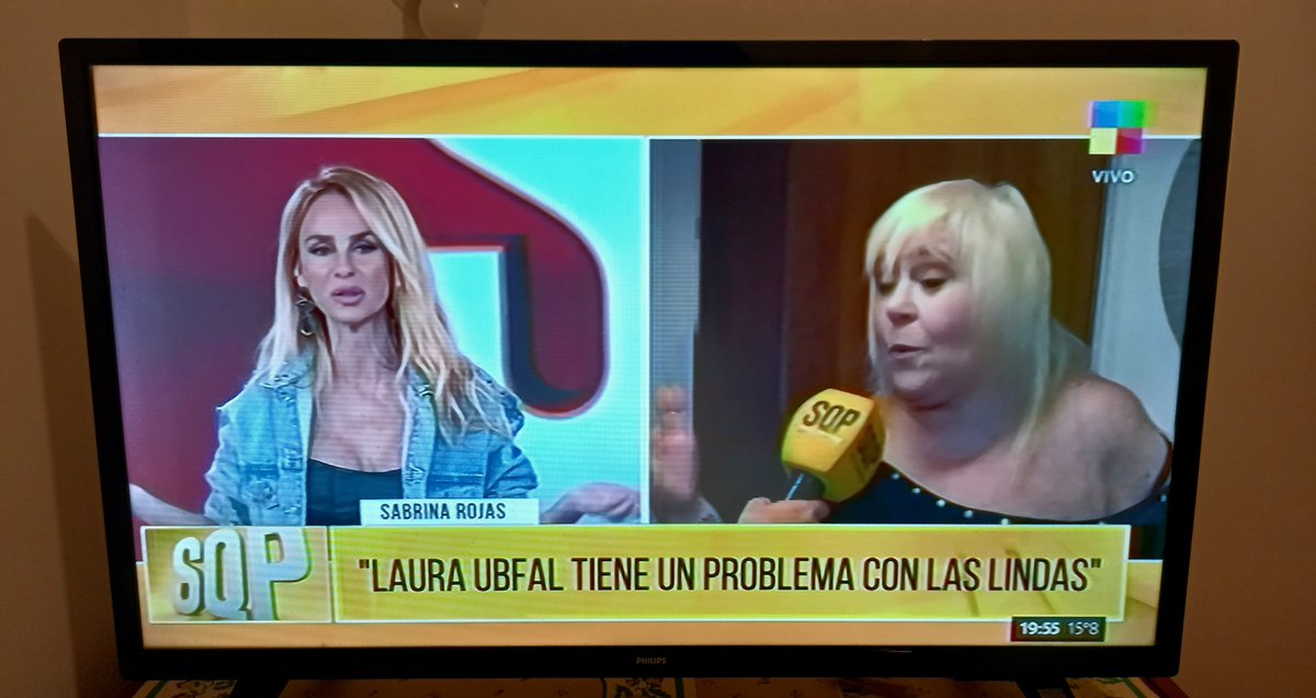TvVallez's tweet photo. En
#SQP
Sabrina Rojas apuntó contra Laura Ubfal recien, conduciendo en reemplazo de Yanina Latorre @AmericaTV 
"LAURA TIENE UN PROBLEMA CON LAS LINDAS" 🤫🥳🐍
No es solo con Sabrina. Es con #SolAbraham entre otras😹👋🏻
#BuenosDías https://t.co/yn3DKj92mx