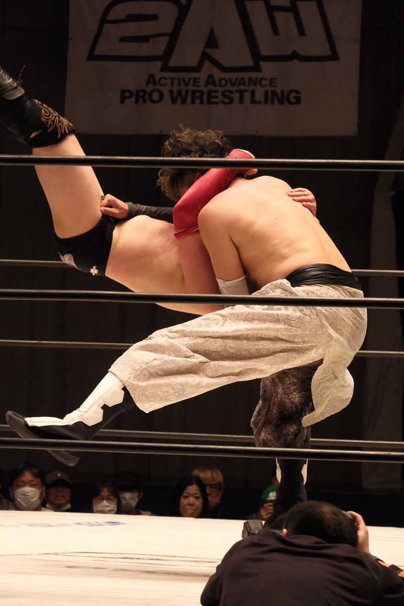 naoyavic's tweet photo. 2026 1012 

GRAND SLAM in 後楽園ホールの９９

#2AW 
#2AWはオモシロイ https://t.co/ZMqkdf6xuF