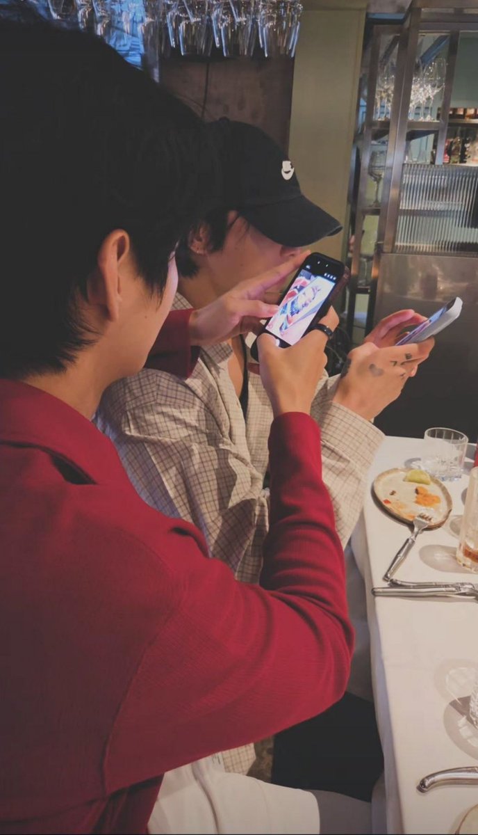 koovarbie's tweet photo. TAEHYUNG &amp; JUNGKOOK via. @/uarmyhope instagram story 😭😭😭 https://t.co/iAd93X3AKK