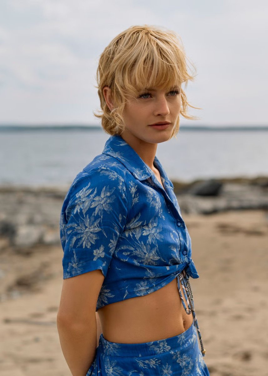 KinoAlertPL's tweet photo. Esther McGregor i Emilio Sakraya wcielą się w role Violet Sorrengail i Xadena Riorsona w serialu "FOURTH WING. CZWARTE SKRZYDŁO" od Prime Video.

(Źródło: https://t.co/V0TQ5QZ6nZ) https://t.co/Mb5VfN33CK