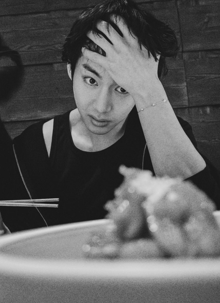 BTSVChartData's tweet photo. Taehyung via Jk IG 

https://t.co/fZN7kfsXj6 https://t.co/cWQ4FwQMtC