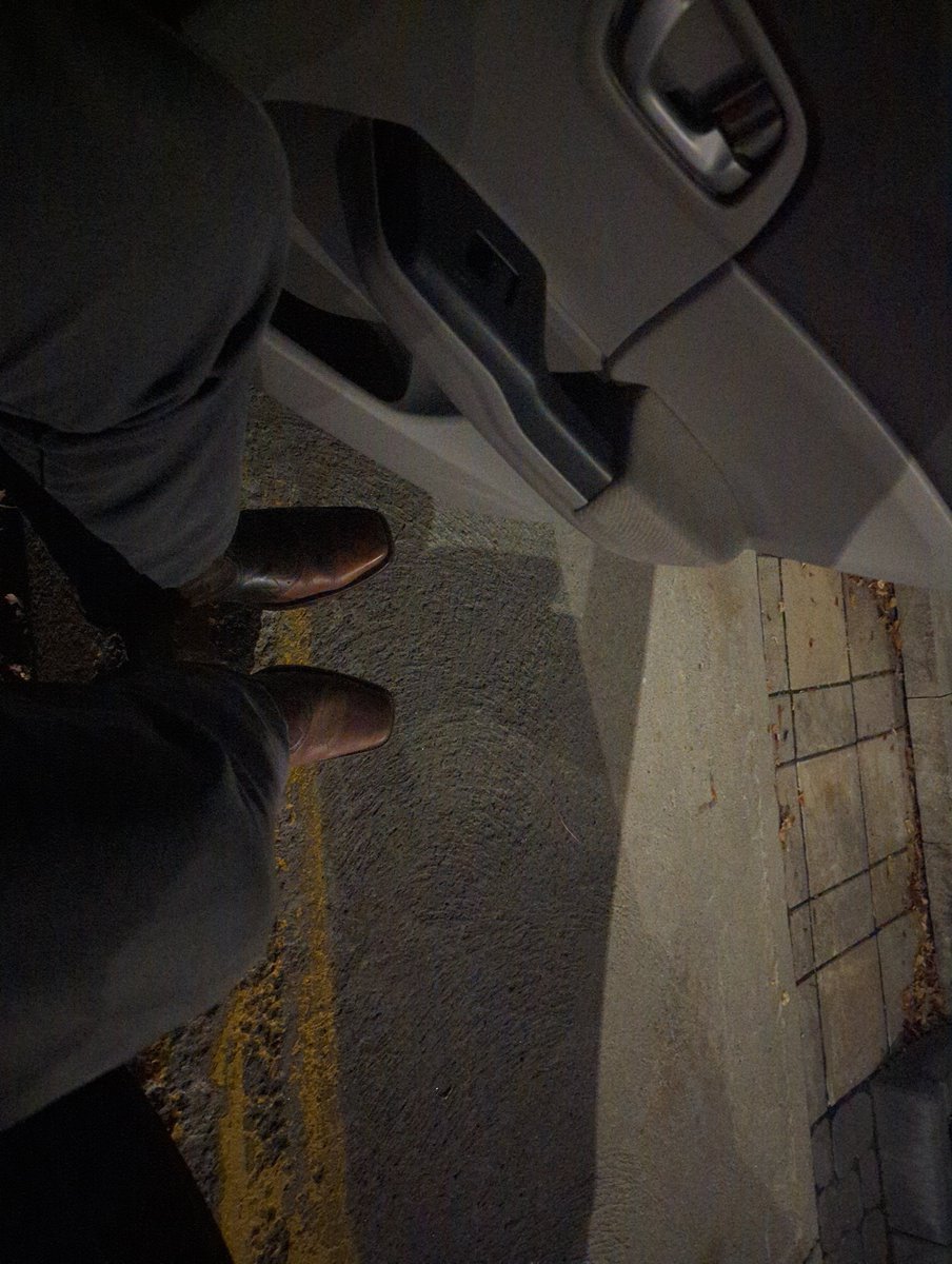 Jajiro3's tweet photo. @GreenHonny @iluvlainx Tass awiwiiiii, acá ando esperando un cliente. https://t.co/B3olb5uFai