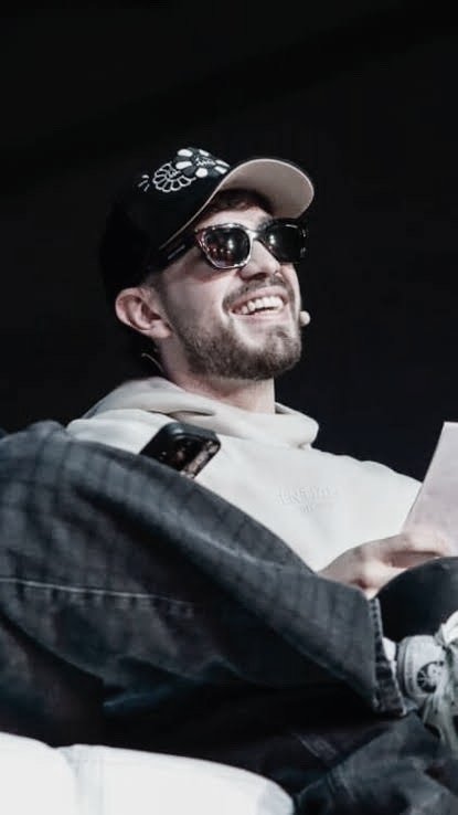 JSGDOM's tweet photo. ㅤㅤㅤ
ㅤㅤㅤ
ㅤㅤㅤㅤ Por la manera tan bromista de ser muchos piensan que Juan esta sobre compensando por tenerla pequeña. Pero no se confundan, lo que ven en stream, con lo que realmente es, porque tanto su tamaño y actitud no es lo que se ve en stream. https://t.co/FAB66zImMt