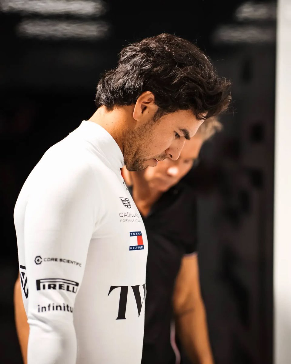 falvxo's tweet photo. Hey voten por checo!! https://t.co/ymlOgAUG5B