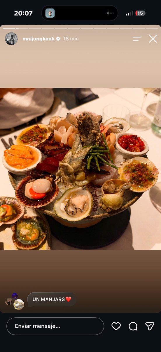 iccete4's tweet photo. pensando en esa army peruana que dijo que bangtan iban a extrañar la gastronomía peruana llegando a chile y al final no subieron niuna wea en perú pero en chile😘😘😘 https://t.co/QIvBiS2AJa