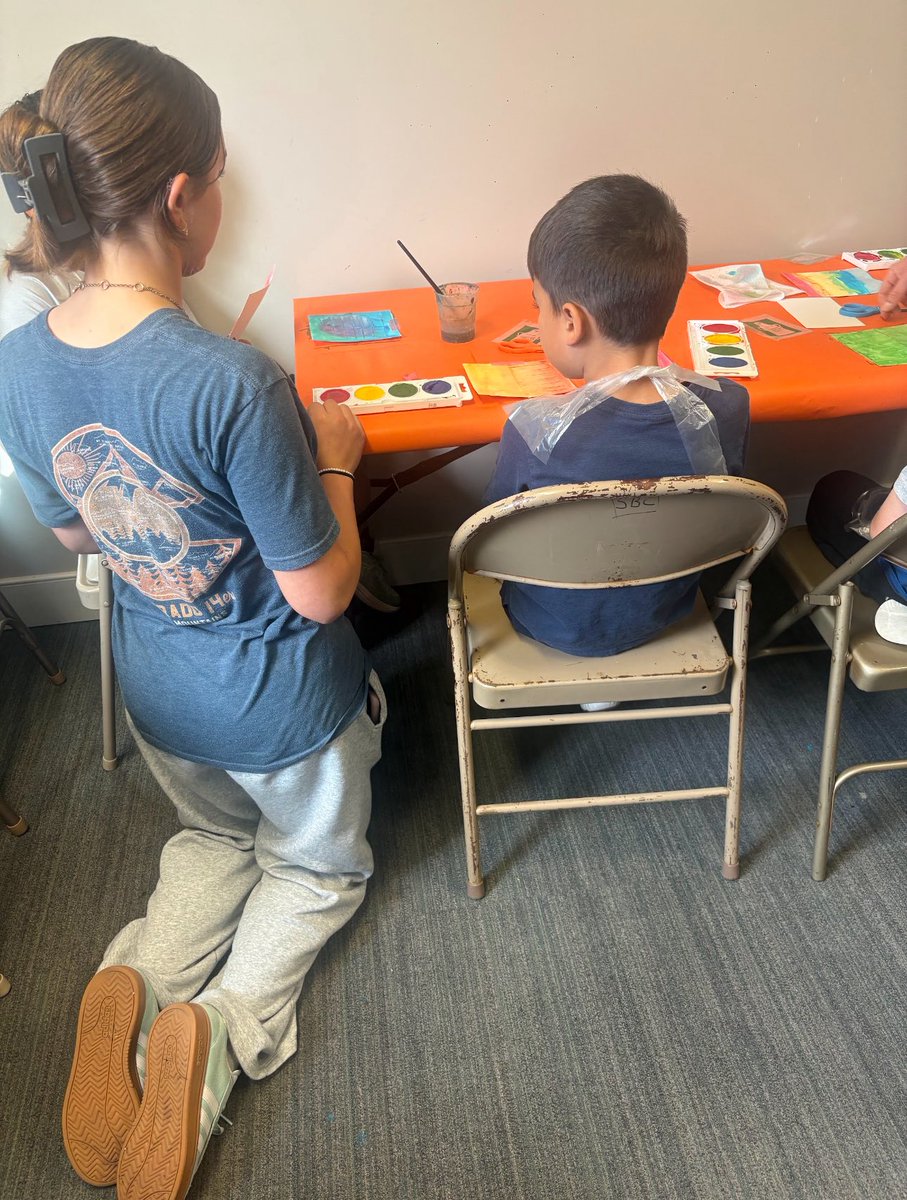 HandleyInteract's tweet photo. Lost in the art at YDC Art Class🎨 https://t.co/HjKWtPeOd4