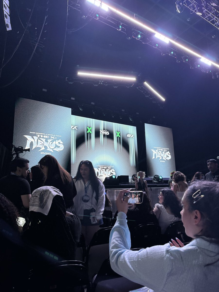 fairyujoo's tweet photo. MONSTA X IM HERE!!!! https://t.co/HAD8vS0wIm