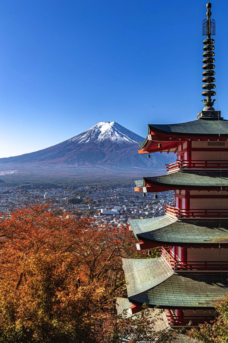 yuya0240's tweet photo. 秋の富士山が最高なんです https://t.co/WWC2tS622q