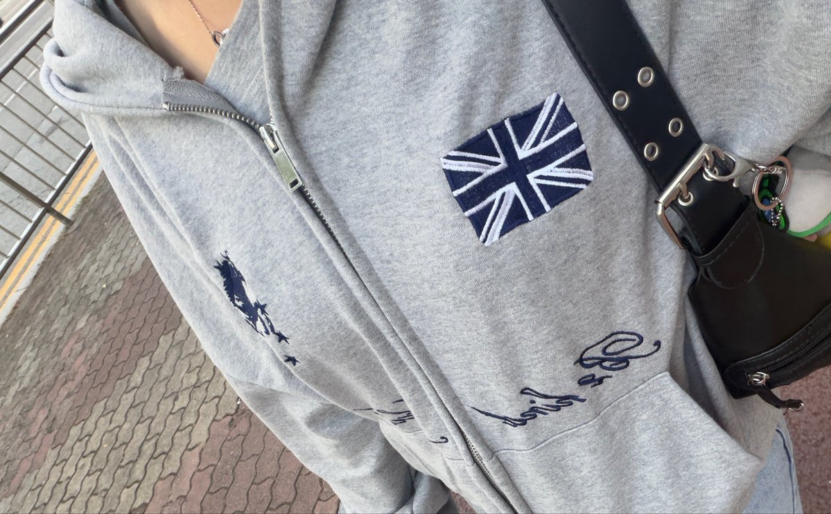 oceanhiii's tweet photo. 견학룩 https://t.co/Z2hzeCXGEm