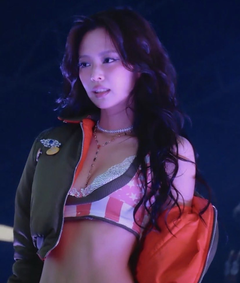 65kooki's tweet photo. Stan Jennie forever and always https://t.co/ahlTzgzg3S