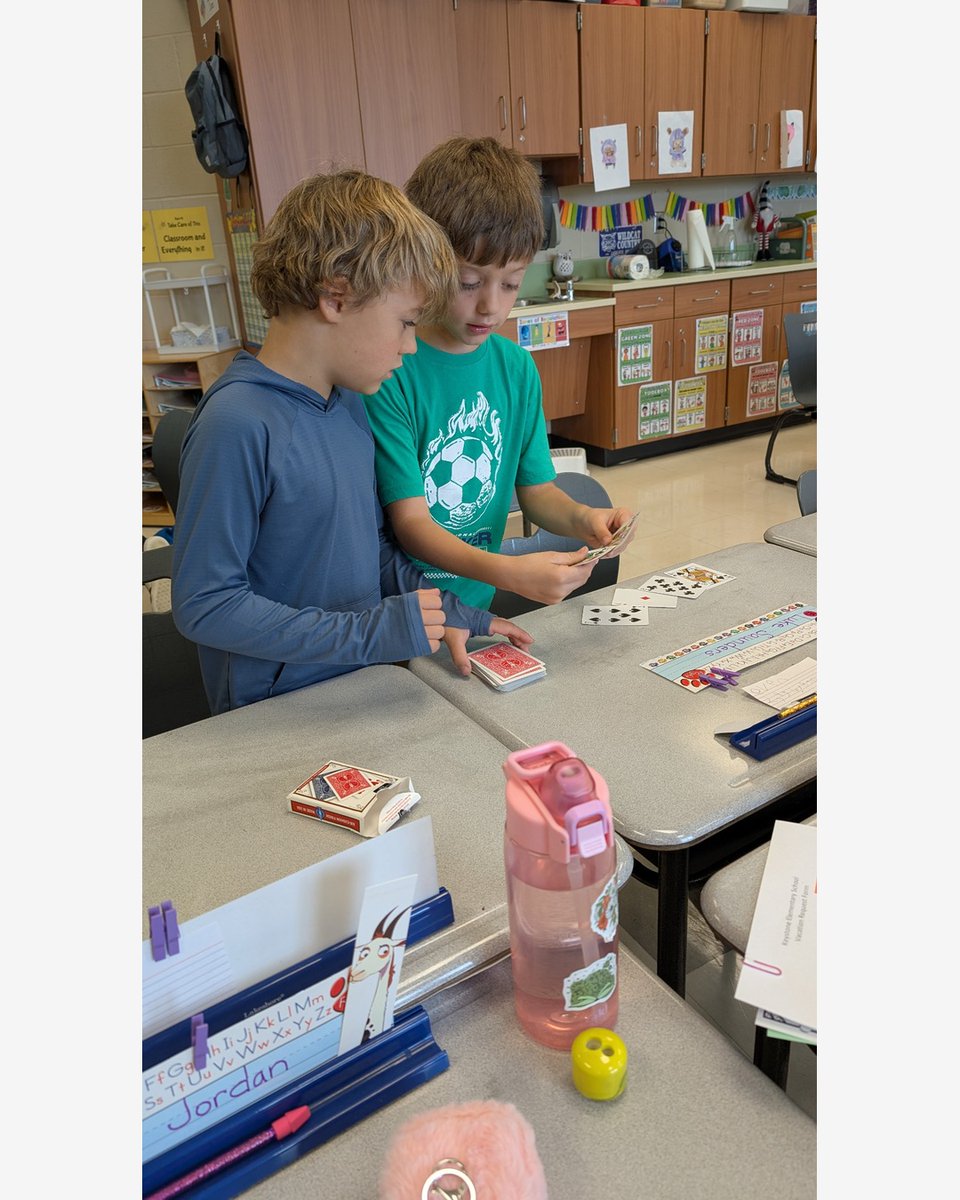 KeystoneSchools's tweet photo. Second graders practiced collaboration by playing a game that uses a simple deck of cards to add numbers and see who has the highest sum. This is a fun, often requested, way to keep our addition facts sharp! https://t.co/8Hitg88pT2