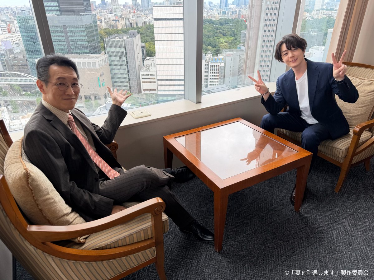 premiere23_tx's tweet photo. ˗ˏˋ 📷⌇𝘰𝘧𝘧 𝘴𝘩𝘰𝘵 ˎˊ˗
⁡
社長(#阪田マサノブ)と副社長(#犬飼貴丈)であり
親子な2人の別カットをお届け ⟡.

TVerでは第2話見逃し配信中👀💔✨️
#ツマイン 便利なお気に入り登録をお忘れなく
▶ https://t.co/afiBrIGBh9
⁡
#妻を引退します 第3話は
10月19日(月)よる11時6分〜.ᐟ.ᐟ https://t.co/gLUouqyOsb