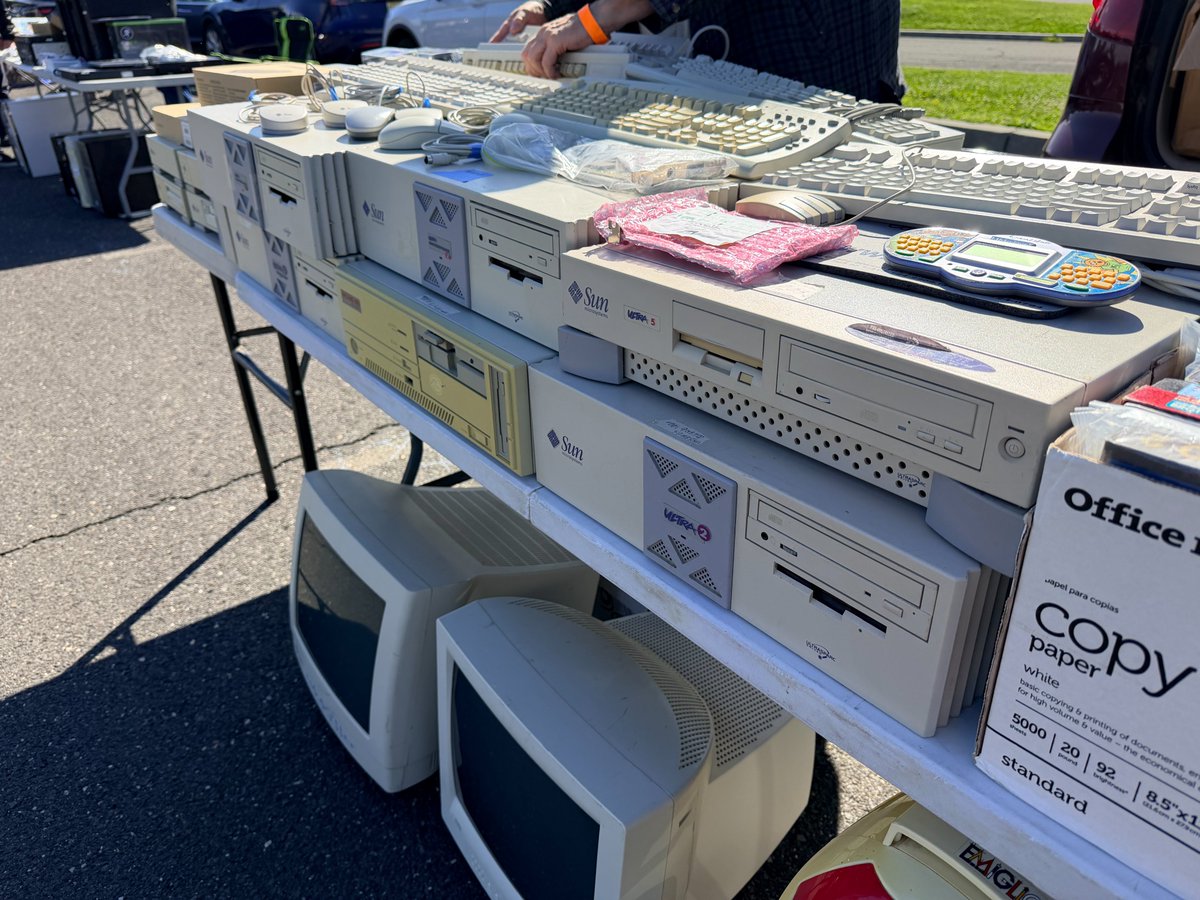 vcfederation's tweet photo. It will be SUNny at the VCF Swap Meet: Sat. Oct. 17 - Wall, NJ
https://t.co/O4HFTi1SCt https://t.co/qBYc13cqYs