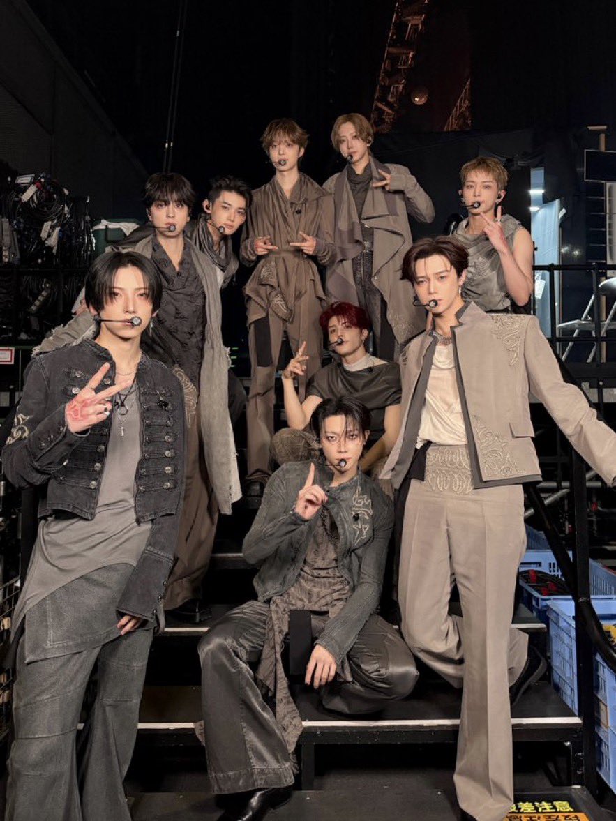fusamaLune1207's tweet photo. I vote  #andTEAM for Fan’s Choice Male at #2026MAMAVOTE
10月16日も&amp;TEAMに投票！
全力でLUNÉに幸せを届けてくれる&amp;TEAMにキラキラの舞台をお返ししたい✨ https://t.co/LWNj4YKyU2