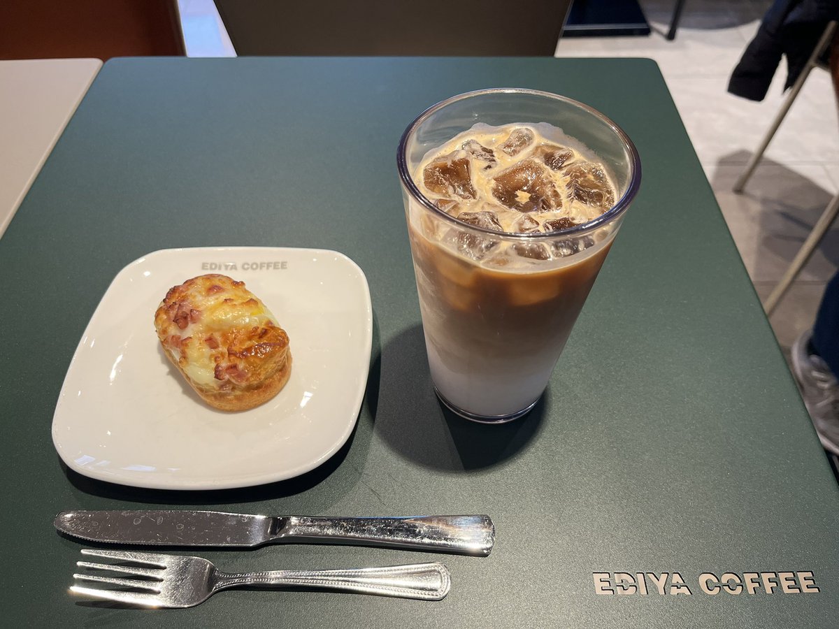 yuhei_Jz2000's tweet photo. EDIYA COFFEE
#韓国
#ソウル特別市 https://t.co/vw7jCADEVb