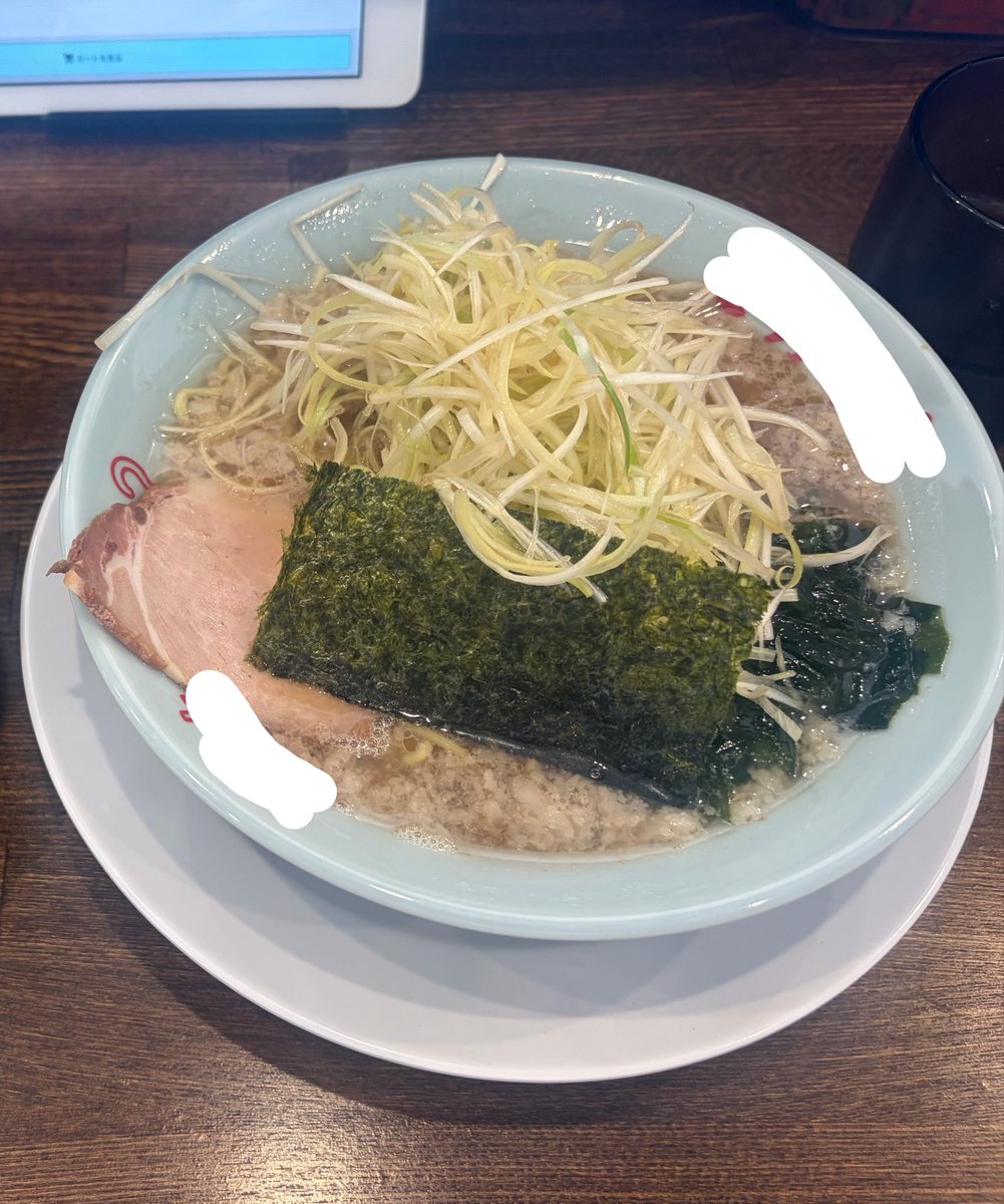 totto_84623's tweet photo. 初めてラーメン屋さんに行きました！
美味しい https://t.co/17YCDRNudG