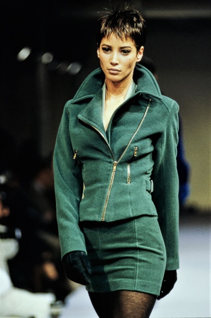 _ArchiveFashion's tweet photo. Azzedine Alaia - Fall 1990 RTW https://t.co/NG9S7mB6In