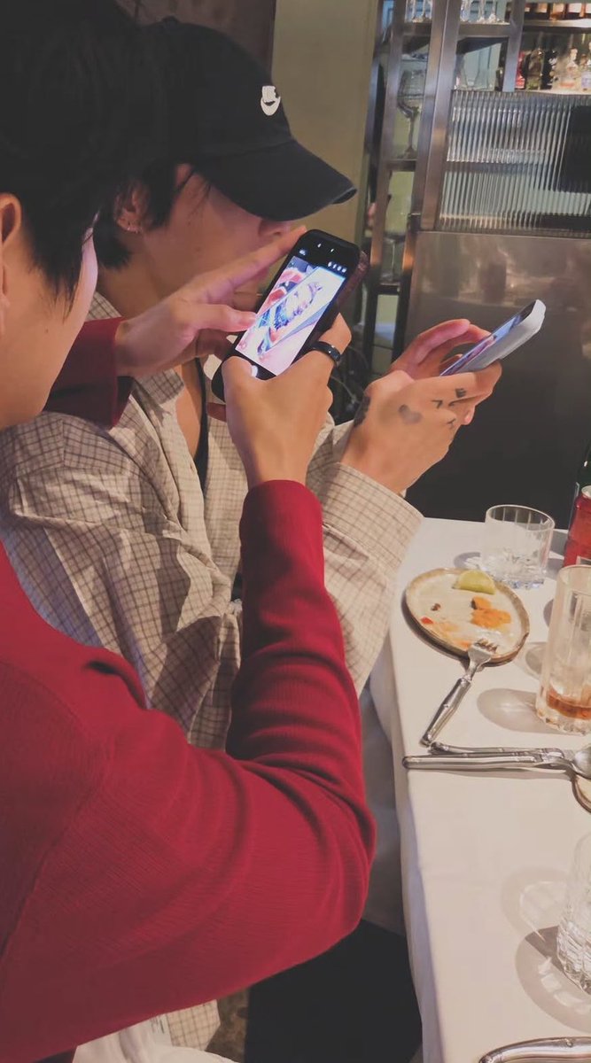 archiveforJK's tweet photo. i really need a front view pic of jungkook in this outfit 🫦 https://t.co/YoSo22Lc4C
