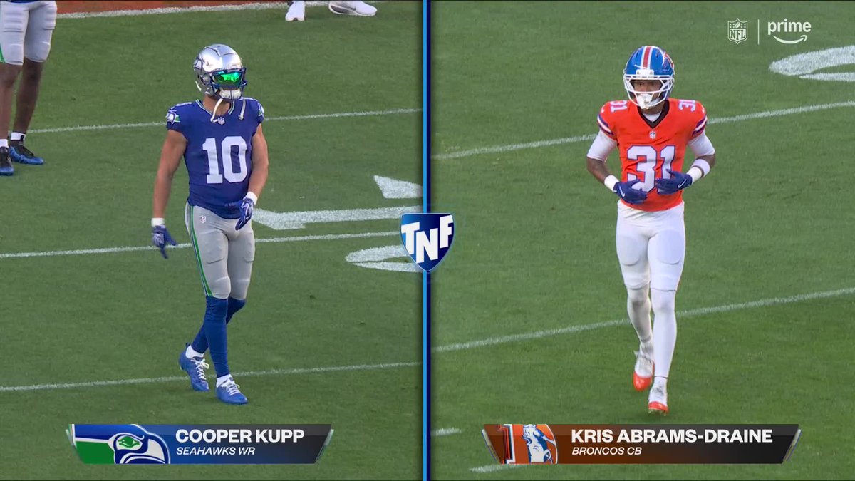 NFLonPrime's tweet photo. An elite throwbacks matchup 😍

#TNFonPrime https://t.co/I7sFjbDasK
