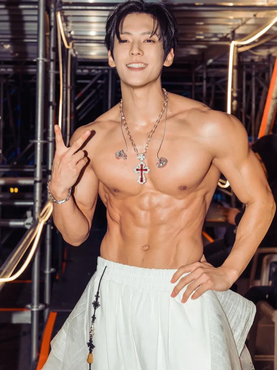 gureeeeeeeeen's tweet photo. #BTOB #LEEMINHYUK #HUTA https://t.co/17uJSTjT4V