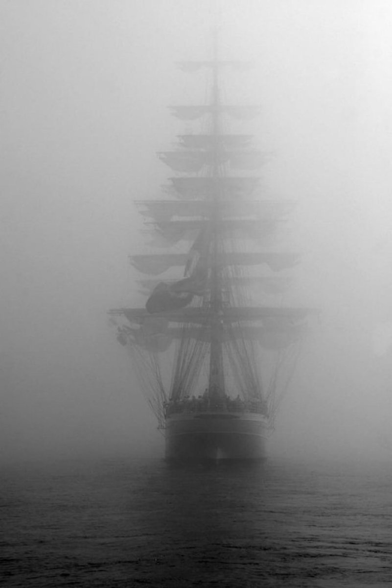 moonXllc's tweet photo. 35 days to launch.
The ship holds steady through the fog.
Good night.
#Moon #Opal https://t.co/BWCztCF3Hh