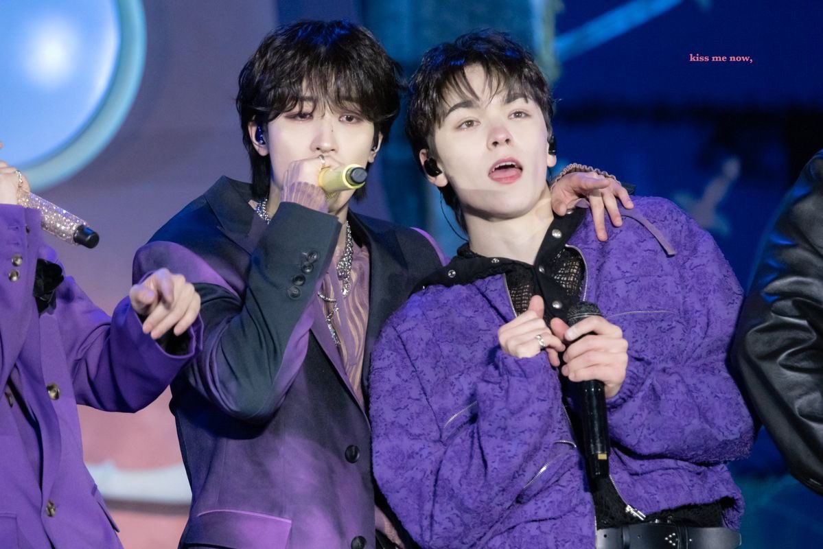 GAM3_Boi717's tweet photo. 느린애와 모르는애🐢🐈‍⬛ https://t.co/NCvkyBZucC