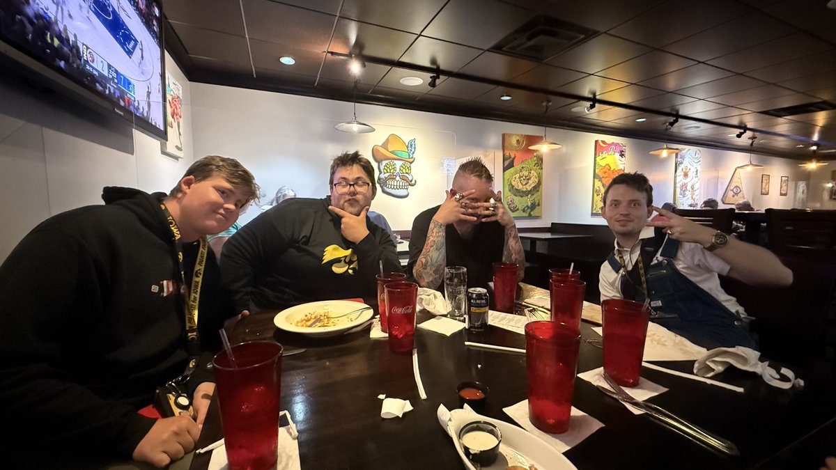 UIREACHProgram's tweet photo. Good food, great company, and even better memories! 🥘✨
UI REACH students came together for a community dinner, enjoying a delicious meal and spending time with friends. Community dinners are a great way to connect, share a meal, and enjoy time together! 🫶 https://t.co/Ne4unUKvVM