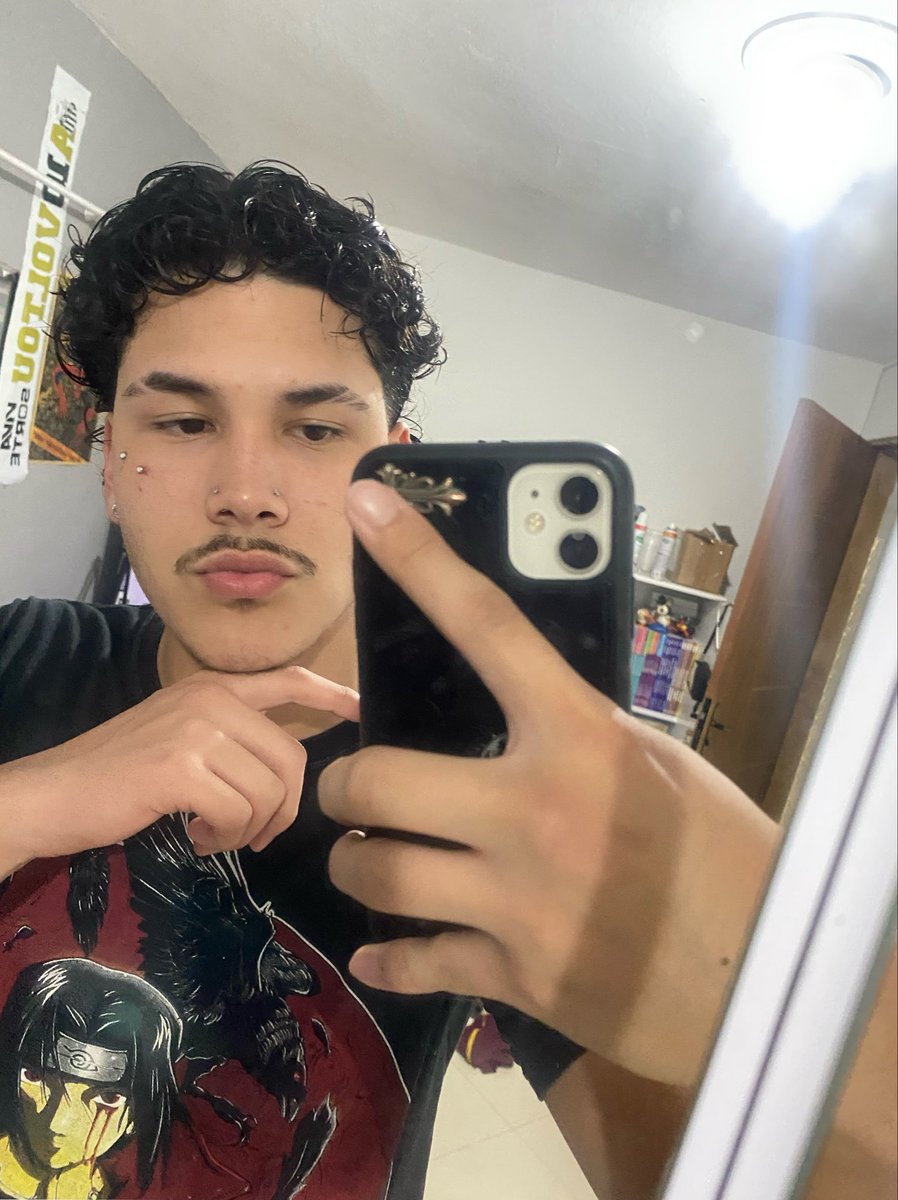 sekiwyk's tweet photo. tipo barba
tipo pezinho 
tipo barbeiro me deixou lindinho https://t.co/3OCoie1Z6d
