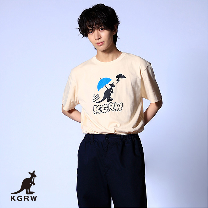 KANGOLREWARD's tweet photo. 濱屋拓斗さんとのコラボアイテムが
大好評予約受付中💐💗

主役やインナーとして多用出来る長袖Tシャツがオススメです💞

詳細・ご購入はコチラ🛒
https://t.co/IvdxbKvDFJ
#KANGOL #KANGOLREWARD #KGRW #カンゴール #濱屋拓斗　  
@hamaya_takuto https://t.co/Usm5nkxUmQ