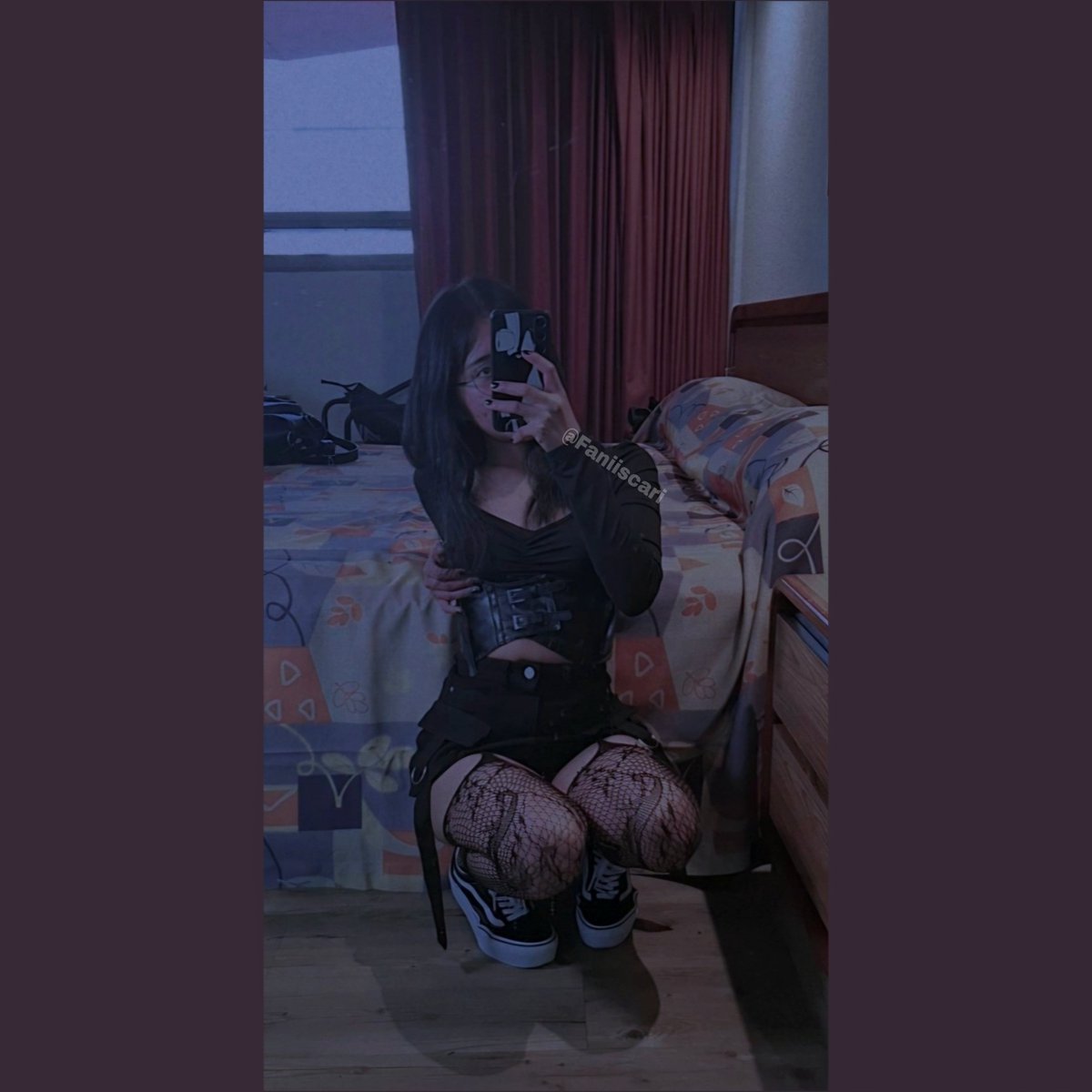 faniiheanly's tweet photo. Solo soy una chica de 1.54🤎✨️ https://t.co/v3C9dXDX4d