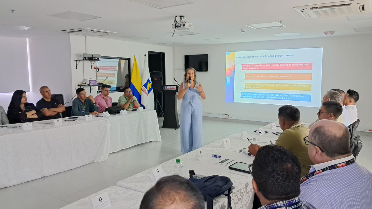 FiscaliaCol's tweet photo. Seguir el rastro del dinero es clave para debilitar las finanzas de las organizaciones criminales. En Neiva, la Fiscalía inició jornadas de sensibilización sobre la regionalización de la Delegada para las Finanzas Criminales, con el propósito de fortalecer las capacidades de investigación económico-financiera en territorio.