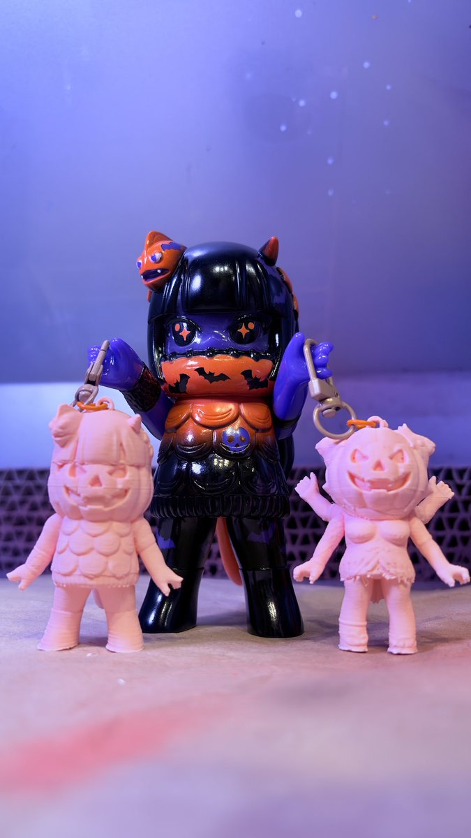 P9Toys's tweet photo. ただ今より ヨゲハロビエハロ フォロー＆リポストキャンペーンを開催いたします🎃🐟🐦‍⬛👻

🔔@p9toysをフォロー＆この投稿をリポストで即応募完了！

📅10/17 23:59まで
🎁抽選で2名様にヨゲビエスペシャルハロウィンver 3Dミニフィギュアチャームをプレゼント
*種類は選べません https://t.co/mKSruQbcHC