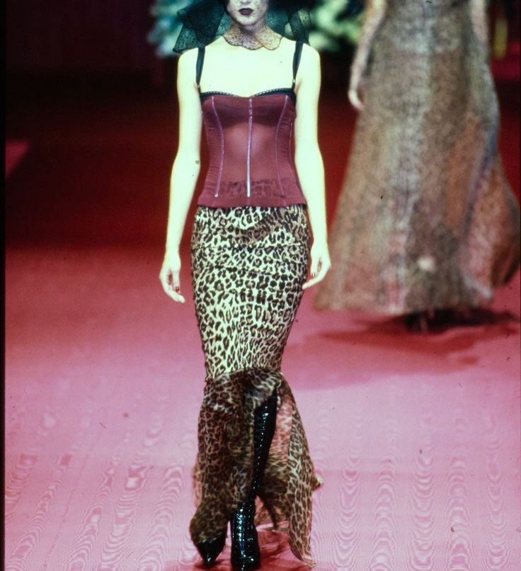 _ArchiveFashion's tweet photo. Dolce &amp; Gabbana, F/W 1997 https://t.co/vhcVLOdSnk
