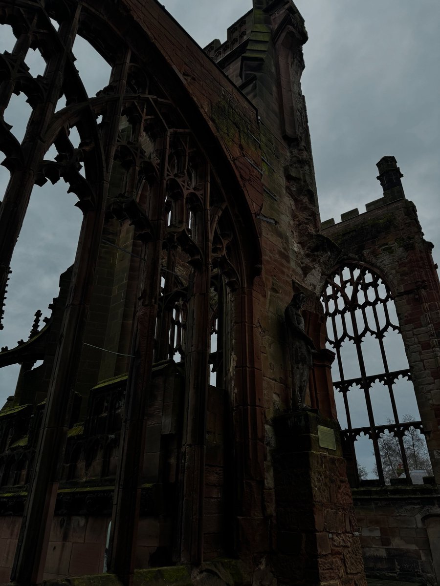 veilofcoffins's tweet photo. Old St. Michael’s Cathedral in Coventry, England https://t.co/yRMKq9vDE1