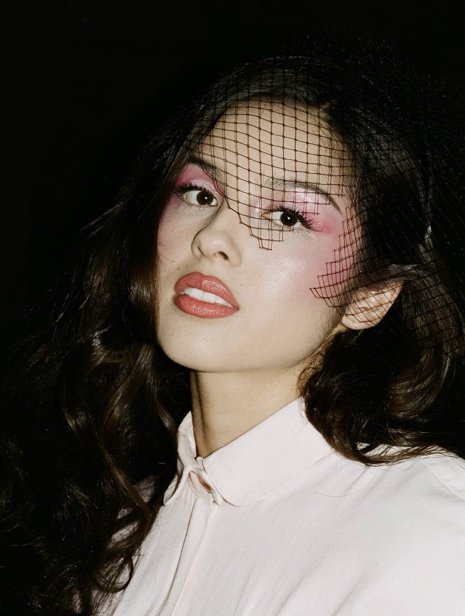 wishfortragedy's tweet photo. SHE LOOKS SO GOOD OH MY GOD https://t.co/iyd4bRj5v5