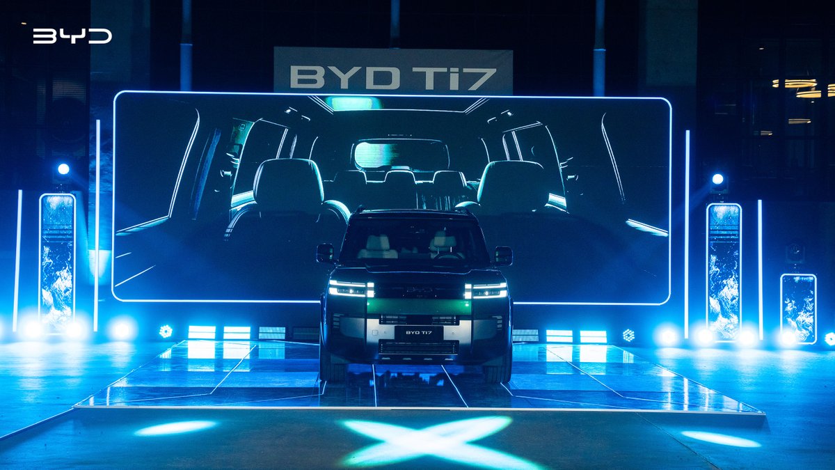 BYDCompany's tweet photo. Pure excitement, cutting-edge tech, and unstoppable energy!⚡️🔋

Congrats to BYD Paraguay for an incredible launch night introducing the all-new BYD Ti7. Design, adrenaline, and innovation came together for a truly unforgettable experience.

#BYD #BuildYourDreams https://t.co/oAupipNbdP