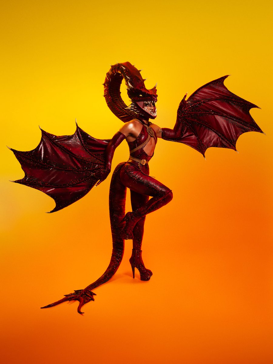 adora_black_'s tweet photo. Dracarys, Caraxes 🔥🐉 #halloweensephora https://t.co/sZDI9x2wzH